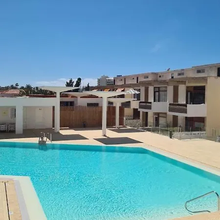 Piteras One Bedroom With Pool In Playa De Americas Апартаменты *